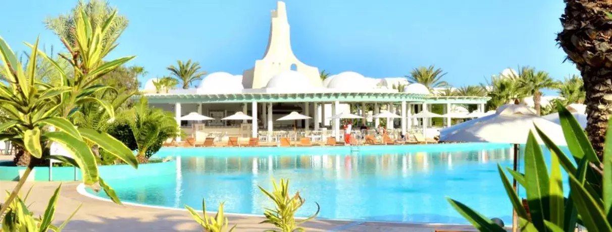 Vue d'ensemble avec vue hôtel