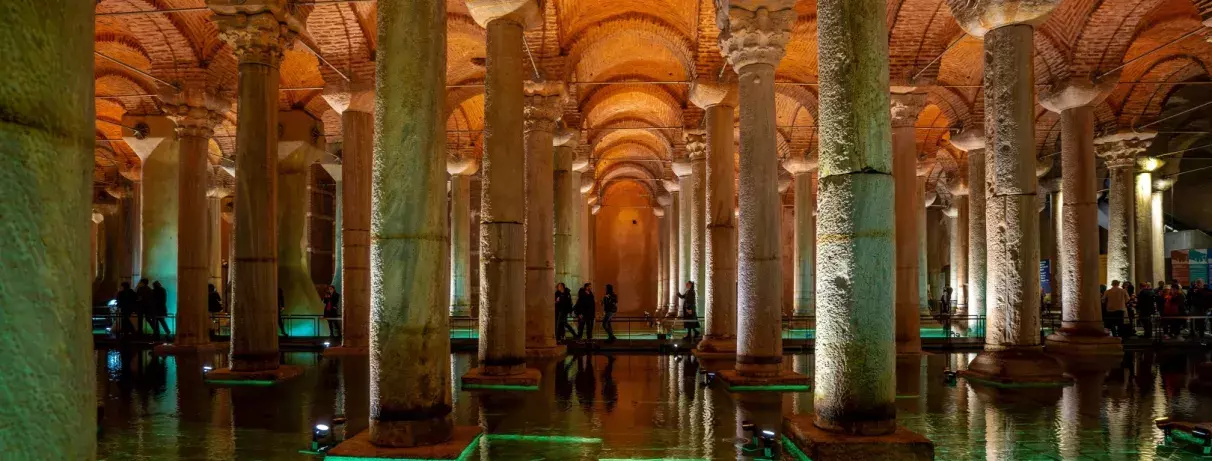 vue de l'intérieure de la mosquée d'Istanbul