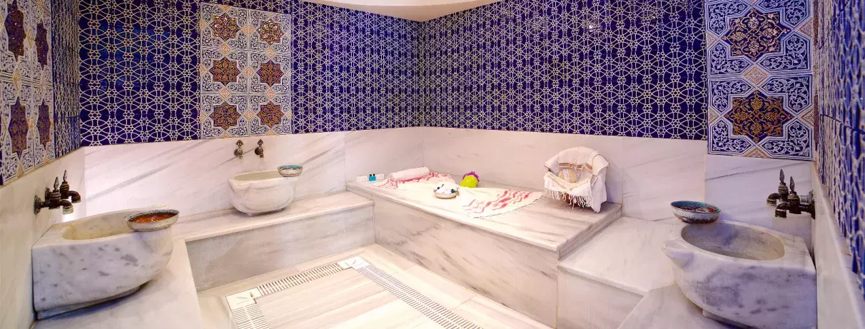 espace de détente avec un bain turc