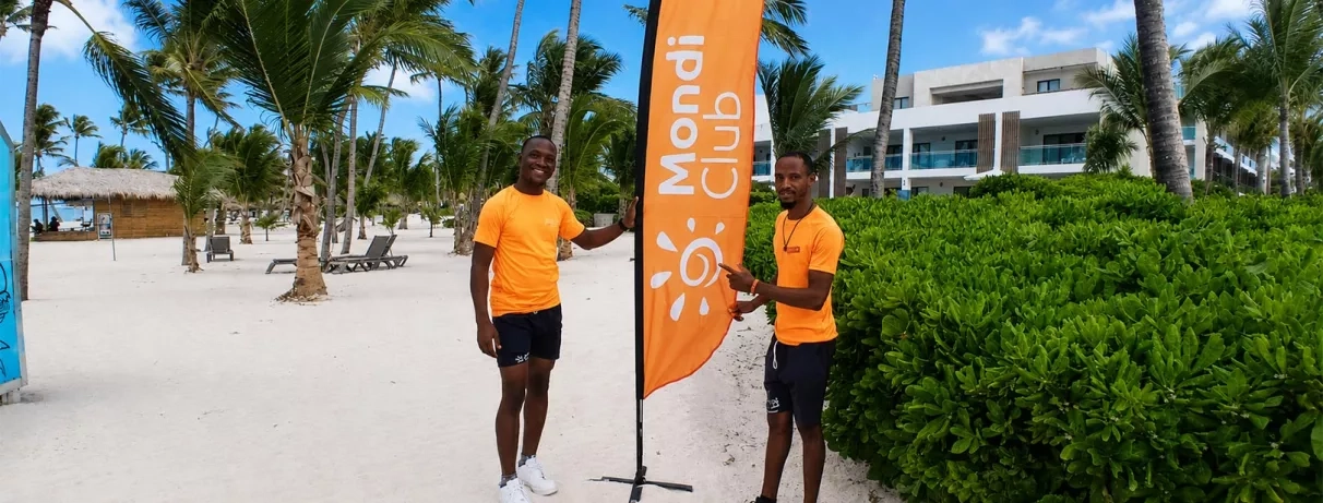 2 animateurs Mondi Club