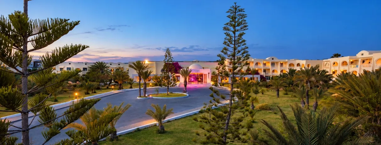 extérieure de l'hôtel entrée du djerba aqua resort à djerba en tunisie