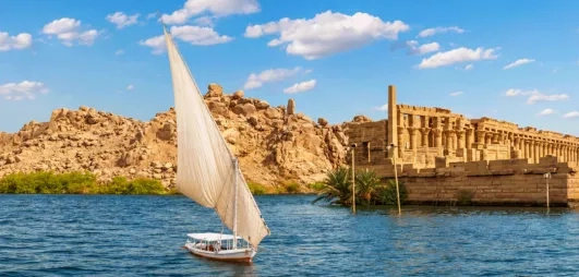 Visitez le temple de Philae lors de votre croisière Fééries du Nil en Égypte.