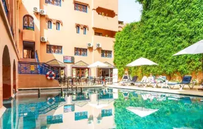 vue intérieure piscin e