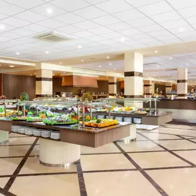 grand buffet au sein du restaurant