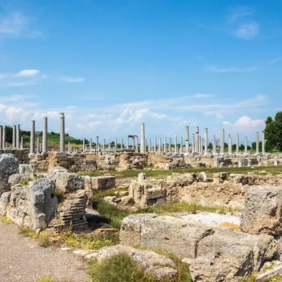 ruines antiques en pierres