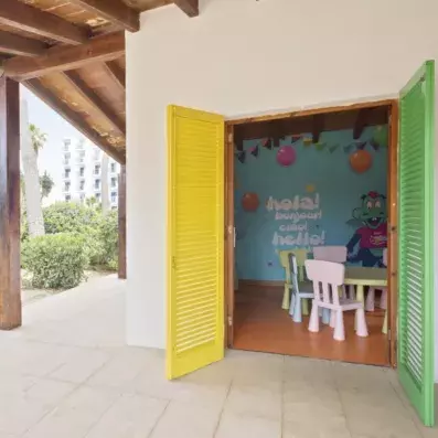 salle intérieur pour le mini club 