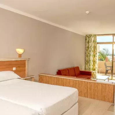 chambre avec deux lits twin