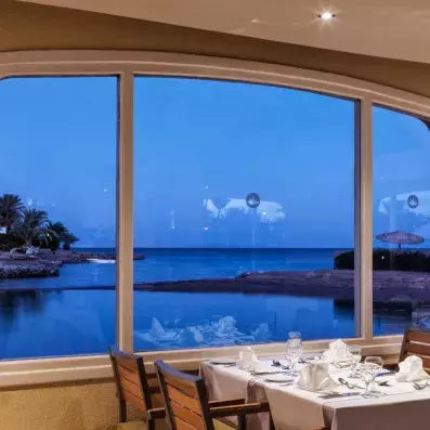 restaurant vue mer de nuit
