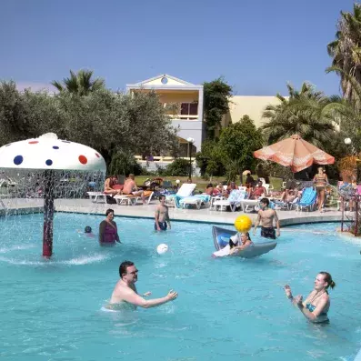 piscine avec champignons 