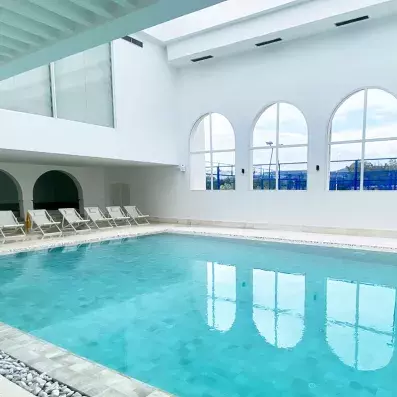 piscine intérieure 