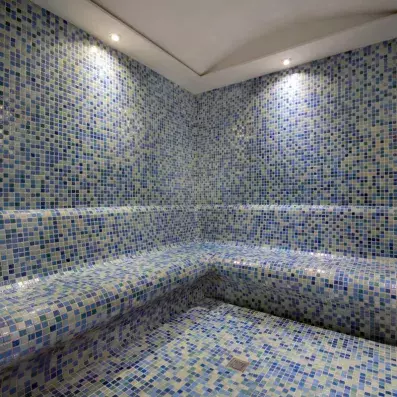 espace de détente avec un hammam