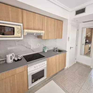 espace de cuisine avec équipements