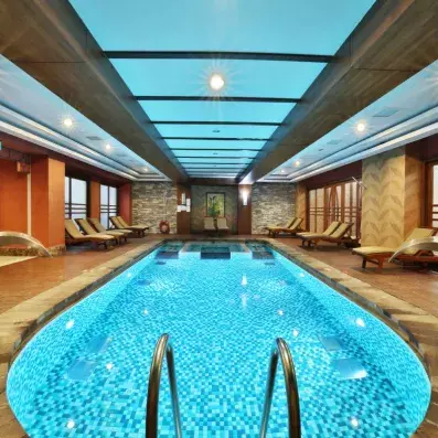 piscine intérieure 