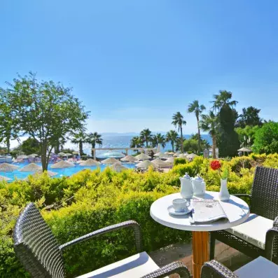 petit déjeuner sur la terrasse 