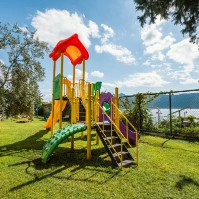 aire de jeux extérieur