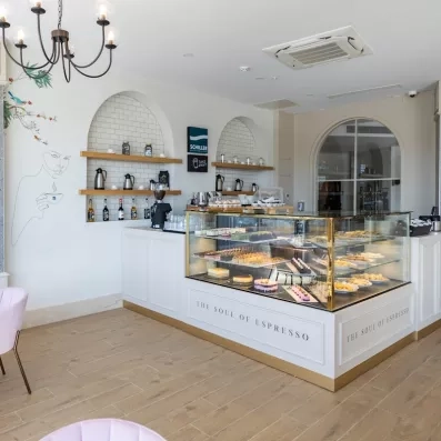 comptoir de vente de pâtisserie 