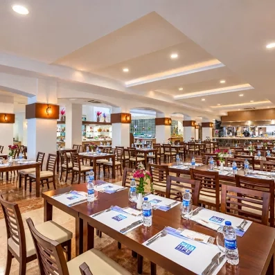 salle du restaurant principal