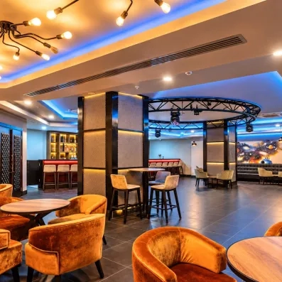 salle pour le bar de la discothèque
