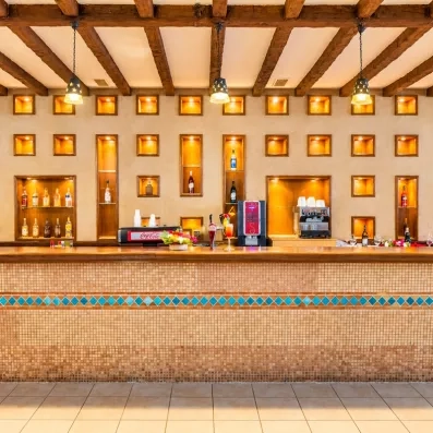 bar moderne de l'hotel Djerba Resort