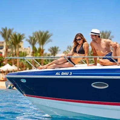 Excursion en mer et sortie bateau privé depuis l'hôtel Steigenberger Aqua Magic à Hurghada, Égypte.