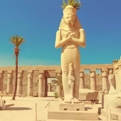 Temple de Karnak à Louxor, grande salle hypostyle et colonnes monumentales, site archéologique emblématique d’Égypte