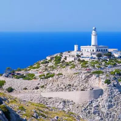 Cap de Formentor à Majorque, phare et falaises spectaculaires sur la Méditerranée, panorama des Baléares