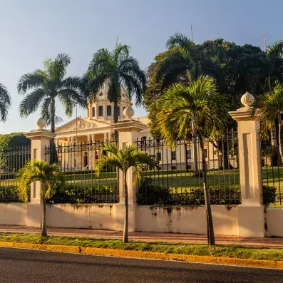 Saint-Domingue, capitale de la République dominicaine, architecture coloniale, ruelles historiques et ambiance caribéenne
