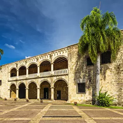 Alcázar de Colón à Saint-Domingue, palais colonial emblématique de République dominicaine et monument historique majeur